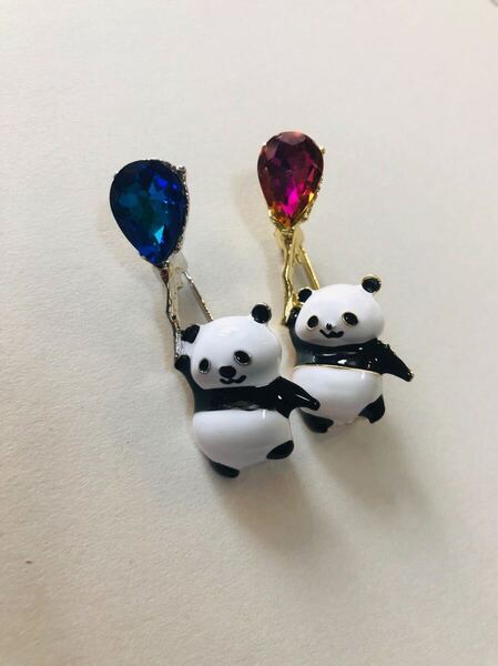 風船パンダ ブローチ ピンク&ブルー お揃い ペア プレゼント 親子 友達 恋人 母の日 バッグ 帽子 シャツ