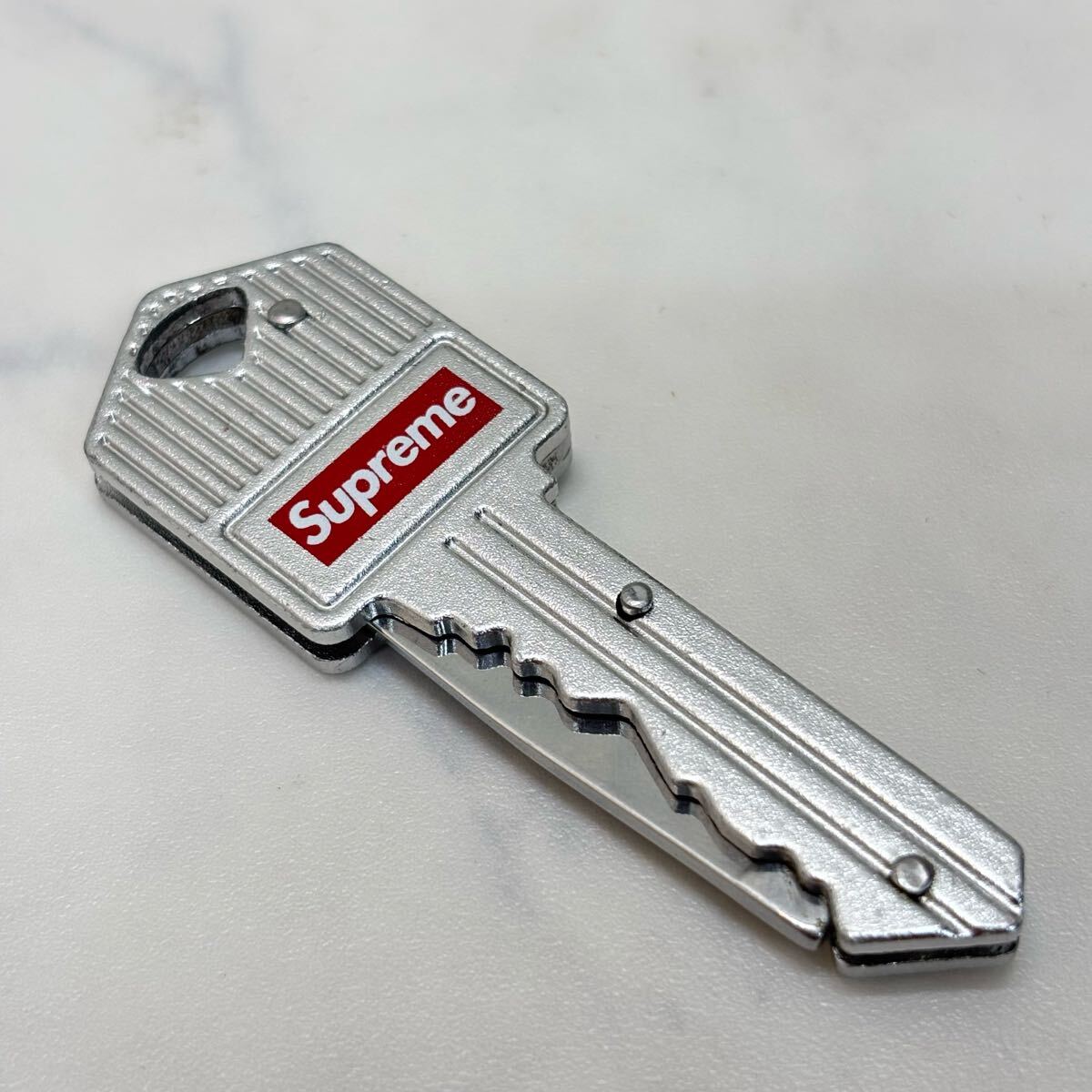 Supreme 鍵型ナイフ Yahoo!オークション -「supreme knife」(ブランド別) の落札相場