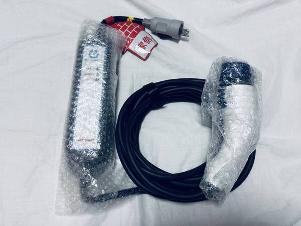 美品 日産リーフ充電ケーブル3NK5E ⑤