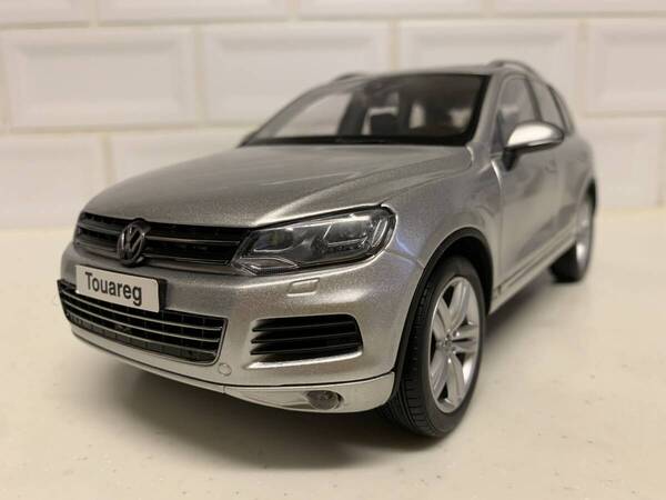 箱無 京商 1/18 VW Touareg トゥアレグ