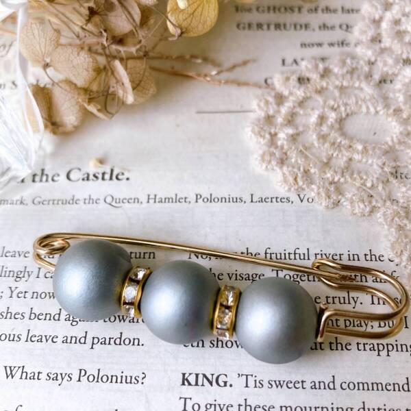 安全ピンブローチ パール グレー ラインストーン ゴールド ウエスト調整ピン バックル 美品☆vintage jewelry accessoriesR0525