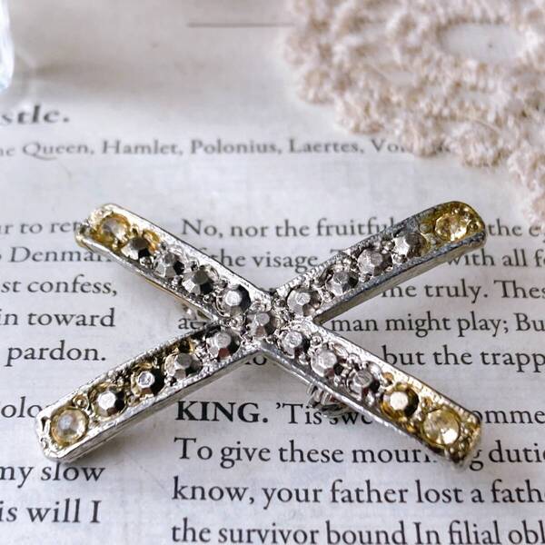 ヴィンテージブローチ シルバー クロス ラインストーン調 美品☆vintage jewelry accessoriesR0553