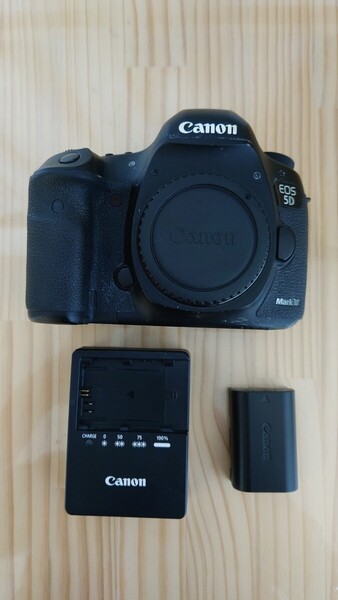 ★実用品★ Canon キャノン EOS 5D Mark III デジタル一眼レフカメラ