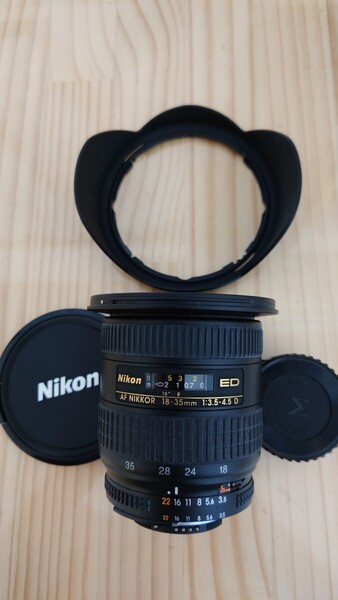 ★実用品★ Nikon ニコン AF 18-35mm F3.5-4.5 D IF-ED フード付♪