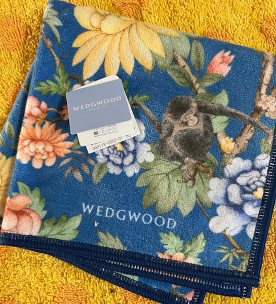 WEDGWOOD ウェッジウッド タオルハンカチ bu花アニマル メガネも拭ける