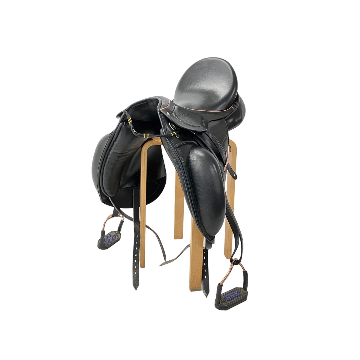 ANKY INDUSTRIA ARGENTINAA 馬具 乗馬 鞍 中古 K9338525(乗馬