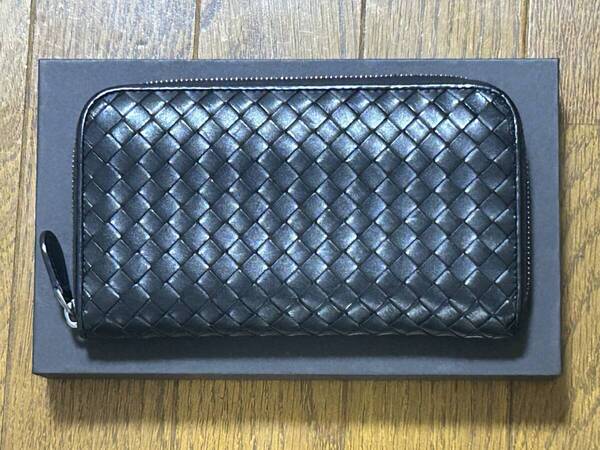 【美品】BOTTEGA VENETA ボッテガヴェネタ イントレチャート ラウンドフッァスナー 長財布 ブラック メンズ レディース ユニセックス