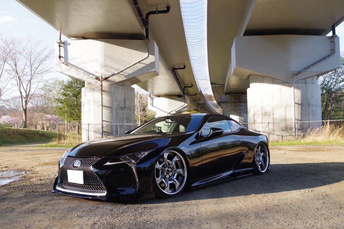 T&T９７－１５ 22インチ LC500 2019 Lexus LC500 on 22 inch Wheels | Fitment Industries