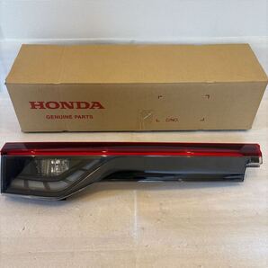 美品 ヴェゼル RV5 RV6 左 テールランプ ゲート側 KOITO 226-622BH 送料無料 VEZEL