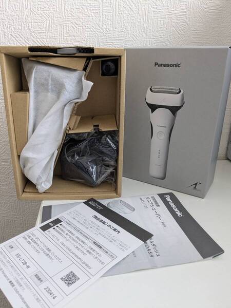 Panasonic 電気シェーバー ラムダッシュ 3枚刃 ES-LT2B-W リニアシェーバー LAMDASH パナソニック 髭剃り