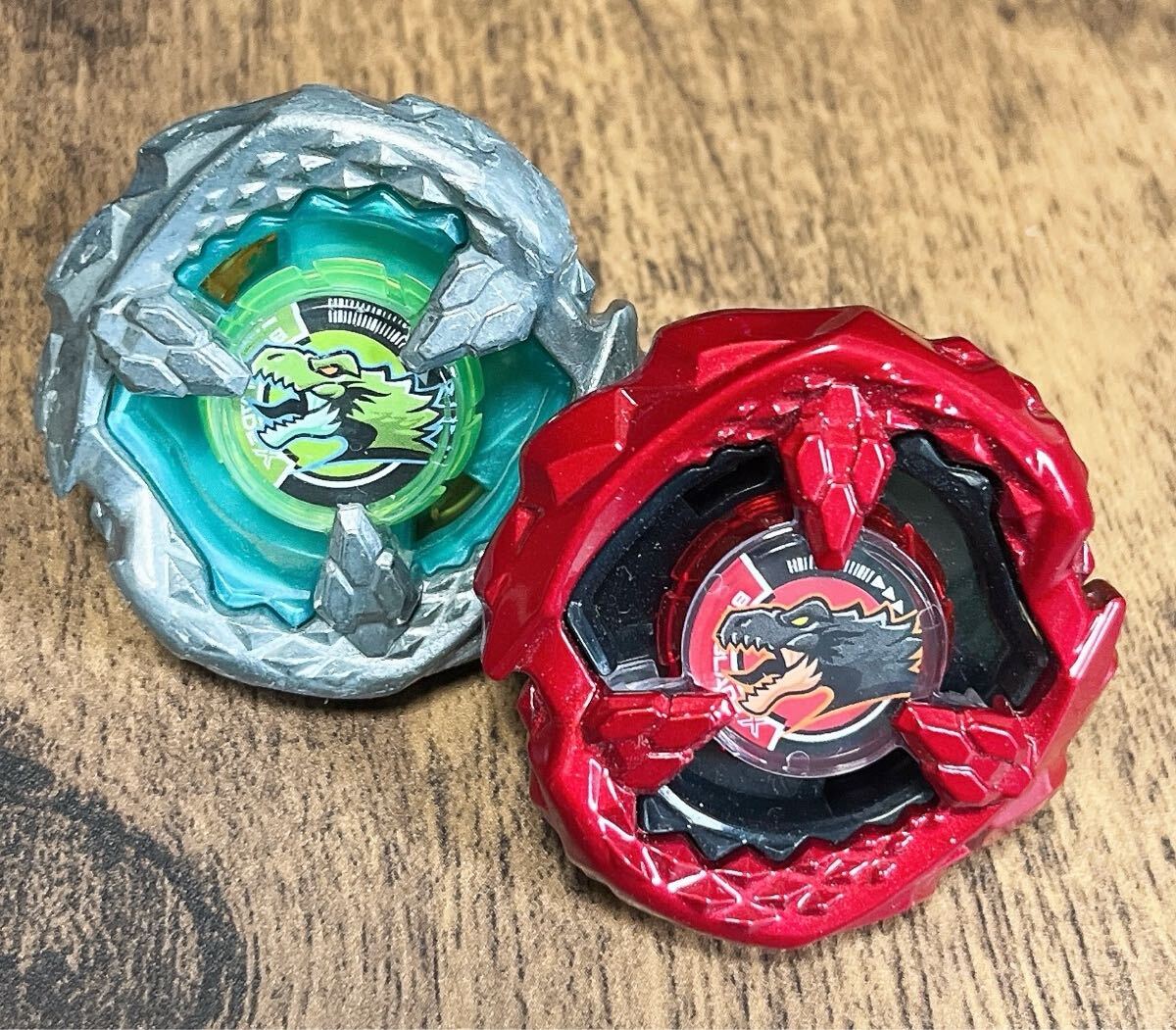 ベイブレードX スタジアム まとめ売り ティラノビート Yahoo!オークション -「ベイブレードxティラノビート」の落札