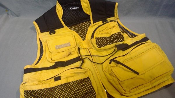 Yahoo!オークション -「canonカメラマンベスト」の落札相場