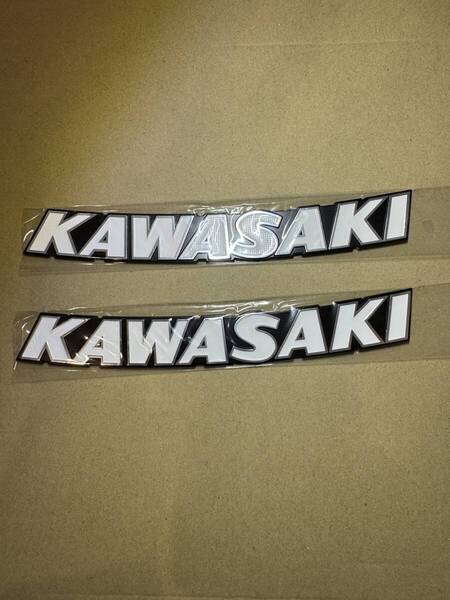 kawasaki純正 Z900RS用 タンクエンブレム 未使用新品