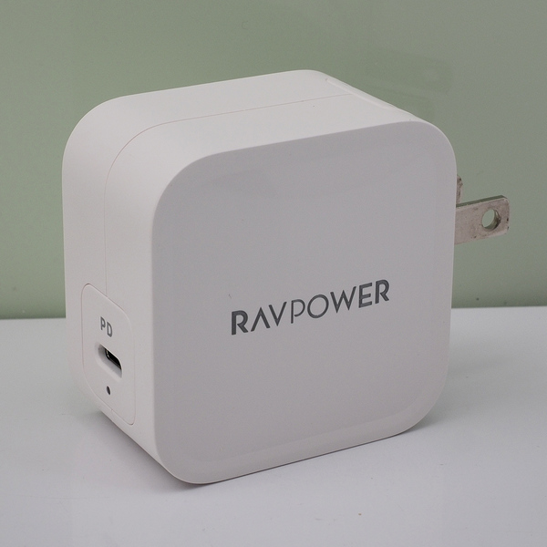 RAVPower PD PIONEER 61W WALL CHARGER 超小型 Type-C USB 急速充電器 RP-PC112 GaN(窒化ガリウム)採用 折りたたみプラグ 白 中古