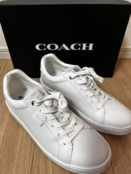 【送料無料】 極美品即決 コーチ COACH ローカットスニーカー 8B/24.5cm ロゴ入りホワイト 白 LOWLINE LEATHER OPTIC WHITECN577