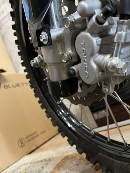KX85 KX100 KX112 フロントフォーク ボトムガード 衝撃吸収