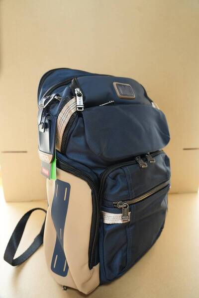 【新品送料無料】 TUMI トゥミ ノマディック