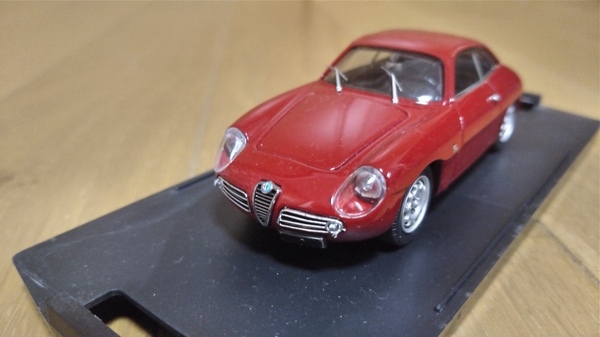 即決 バン イタリア製 ALFAROMEO GIULIETTA SZ STREET アルファロメオ ジュリエッタ ロッソ 1/43 カラーサンプル 絶版 レア