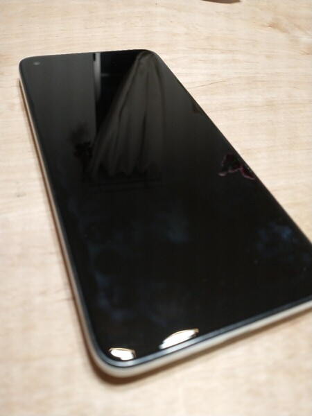 ★ Motorola moto g8|64GB|ホワイト|SIMフリー|BランクMotorola モトローラ スマホ 本体