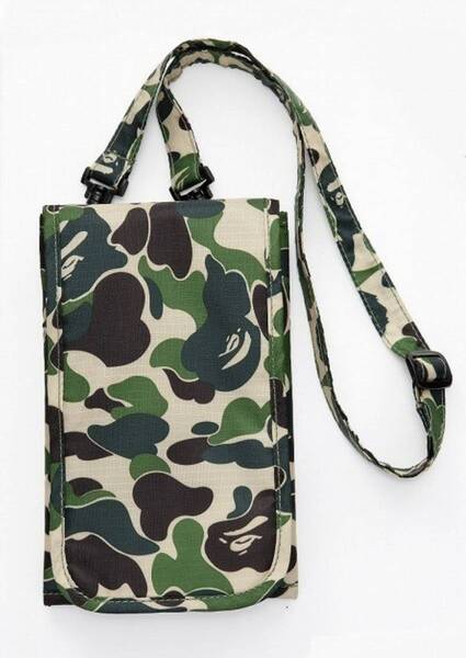 BAPE◆A BATHING APE/迷彩カモ◆ア ベイシング エイプ◆ミニショルダーバッグ◆CAMO柄マルチショルダーポーチ/カモ/付録ノベルティ