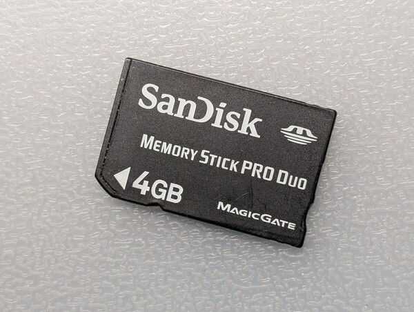 SanDisk Memory Stick PRO Duo 4GB BK ケース付き サンディスク メモリースティック プロ デュオ PSP メモリーカード 動作確認済み