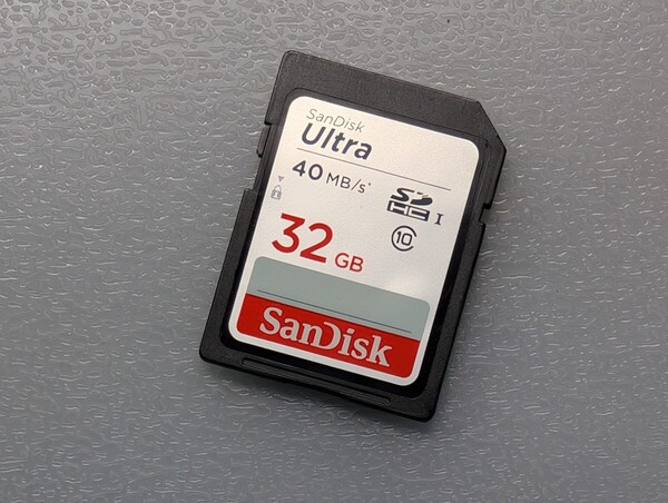 SanDisk Ultra SDHCカード 32GB UHS-I Class10 40MB/s ケース付き サンディスク SDカード メモリーカード 動作確認済み