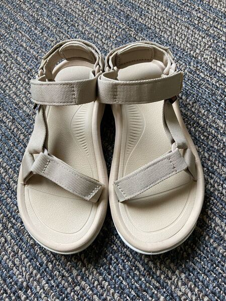 TEVA テバ サンダル ハリケーン 23cm 美品 送料無料 セサミ ベージュ 最終値下げ