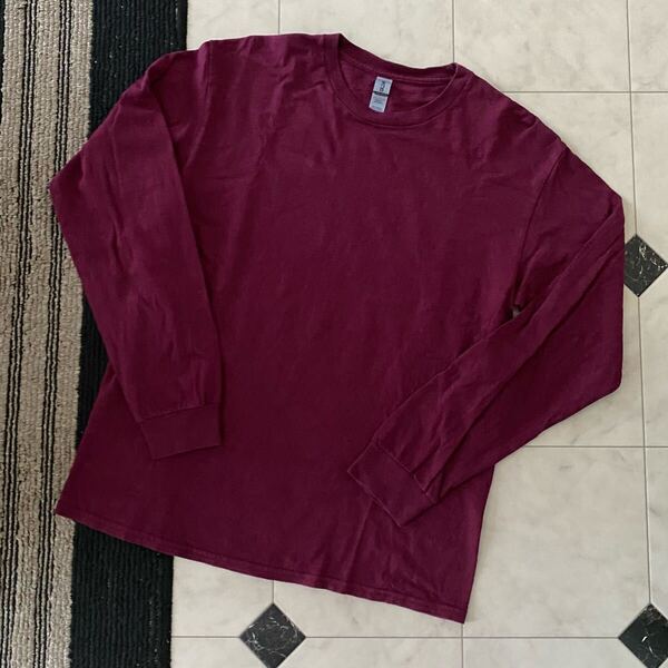 中古 Gildan ギルダン ドロップショルダークルーネックカットソー オーバーサイズ 無地 ロンT 長袖Tシャツ マルーン ワイン M 定価4,950円