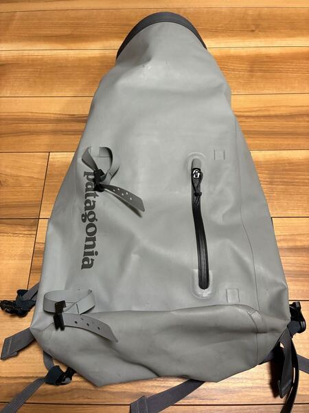 patagonia パタゴニア p6 ストームフロントロールアップバック リュックサック 防水リュック グレー 30リッター フリーサイズ