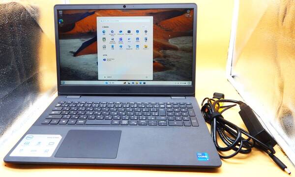 Vostro 3500 Core i5-1135G7 SSD256GB/8GB/Bluetooth/SDスロット/カメラ/HDMI/win11Pro 管629-42