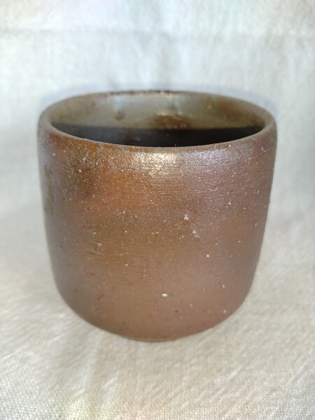 訳有 備前焼 湯呑み(高さ7cm 口径7cm 高台径6cm)送料無料