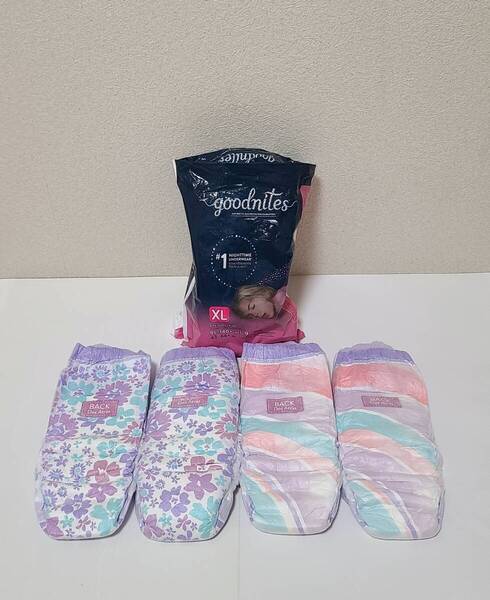 【送料無料】【計4枚/(2柄)/お試し用】★『goodnites・女の子用』★『サイズ:XL/40~60kg』☆★【!パッケージは 付きません!!】★