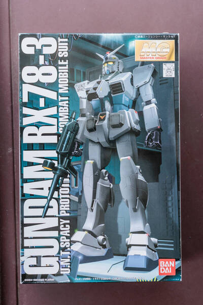 ガンプラ 未組立 MG GUNDAM RX-78-3 ガンダム G-3ガンダム バンダイ プラモデル 1/100 スケール 機動戦士ガンダム