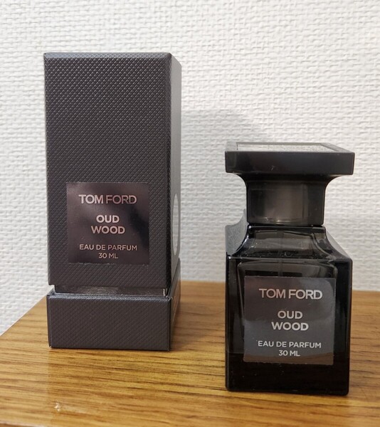トムフォード ウードウッド TOM FORD OUD WOOD 香水 30ML