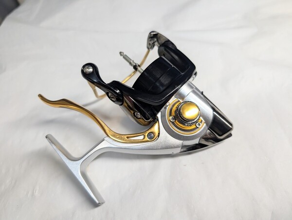ダイワ 管676FP 14インパルト3000SH-LBD シャリ感有り レバーブレーキリール 本体のみ ボディ 日本製