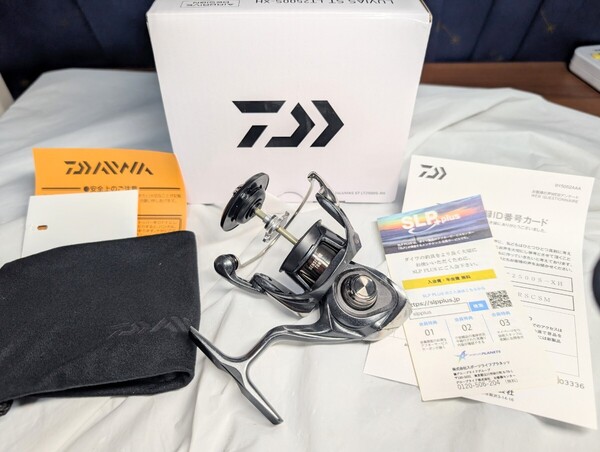 美品 ダイワ 管4GP 24ルビアスST LT 2500S-XH 本体のみ ボディ
