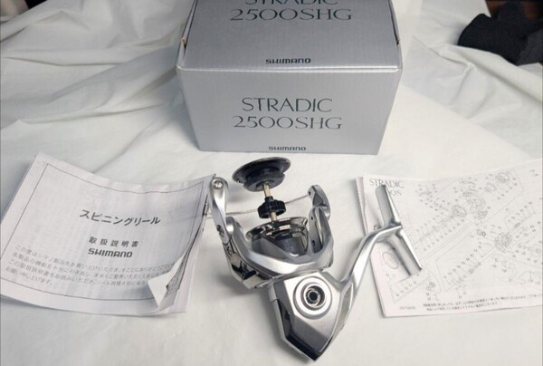 シマノ 管365FP 23ストラディック 2500SHG 本体のみ ボディ ゴロ感有り