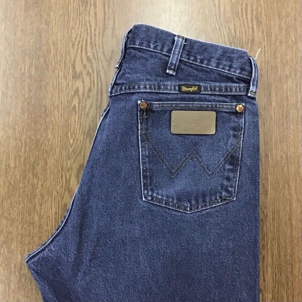 【GE060】Wrangler 13MWZDD W33 L32 ジーンズ ジーパン デニムパンツ メンズブランド古着 ラングラー 送料無料