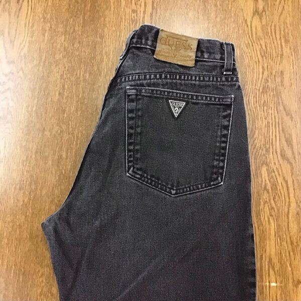 【GE070】USA製 GUESS W32 L30 ブラック ジーンズ ジーパン デニムパンツ ブランド古着 ゲス 送料無料