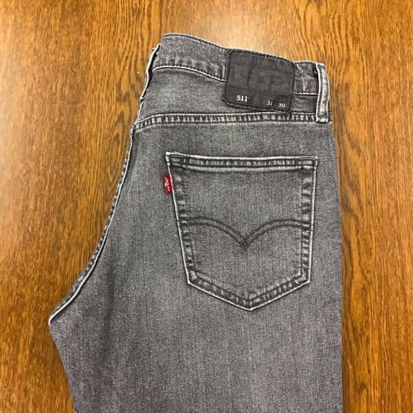 【GE072】Levi's 511 W34 L30 色落ち加工 ブラック ジーンズ ジーパン デニムパンツ ストレッチ生地 ブランド古着 リーバイス511 送料無料