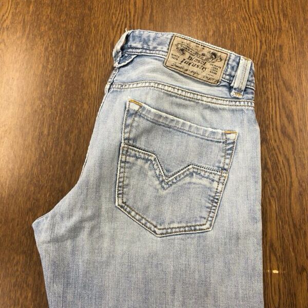 【GE175】DIESEL W31 L34 色落ち加工 ダメージ加工 ジーンズ ジーパン デニムパンツ メンズブランド古着 ディーゼル 送料無料