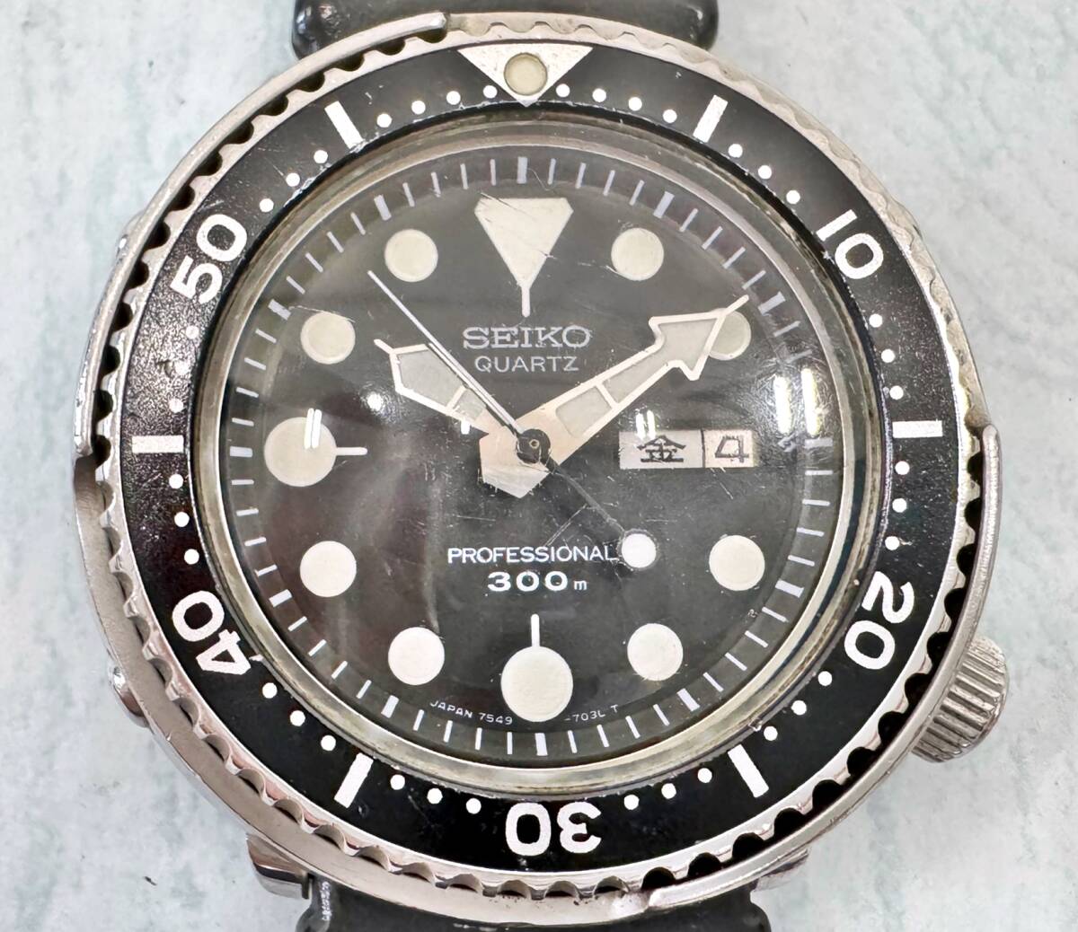 美品　SEIKO ダイバー　7549-7010 プロフェッショナル300 ツナ缶 セイコー プロフェショナルダイバー300 7549-7010 クォーツ