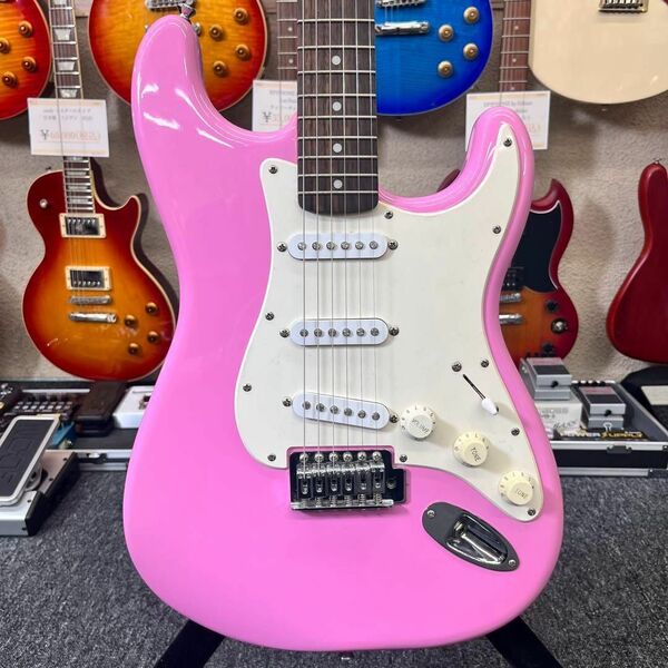 【10175】 Squier byfender stratcaster pink