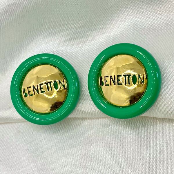 BENETTON ベネトン ヴィンテージ サークル イヤリング グリーン × ゴールドカラー vintage アクセサリー 大ぶり 装飾品