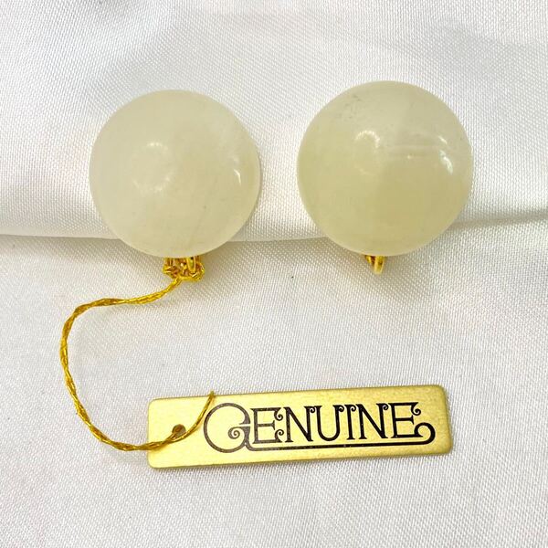 GENUINE 天然素材 サークル イヤリング ホワイト系 × ゴールドカラー ヴィンテージ vintage アクセサリー 大ぶり 装飾品
