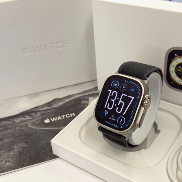 ☆即決 美品 Apple Watch ultra チタニウム Titanium 49mm アップルウォッチ ウルトラ GPS+Cellular 851