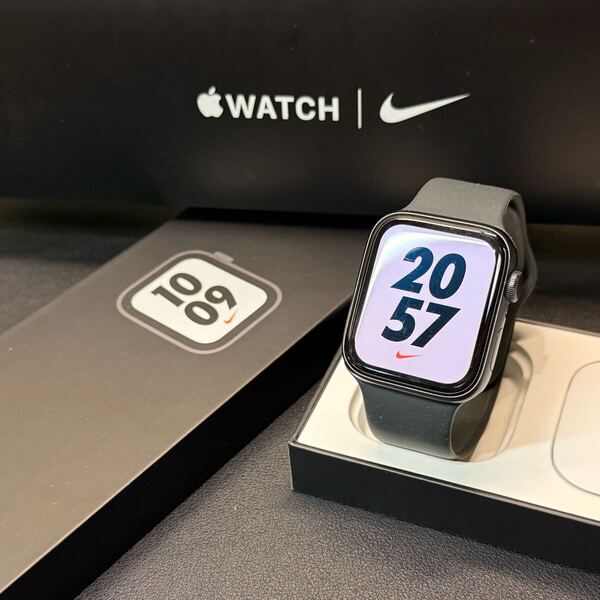 ☆即決 お試しにどうぞ バッテリー良好 Apple Watch SE 44mm スペースグレイアルミニウム アップルウォッチ GPSモデル 887