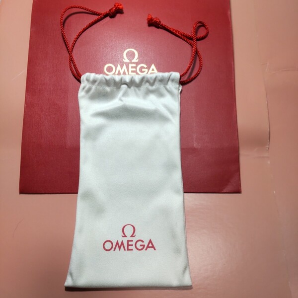 OMEGA 純正 Ω オメガ ロゴ 入り 正規 時計 携帯 ポーチ ソフト ケース 保護 収納 持運び 巾着 トラベル 白 ホワイト系 付属品 08 送料込み