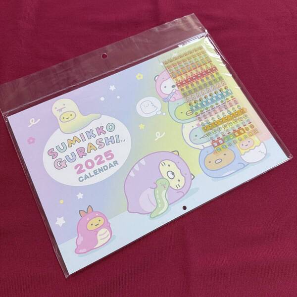 送料込★すみっコぐらし SUMIKKO GURASHI 2025 壁掛けカレンダー(A4)★2025【令和7年】カレンダー★シール付