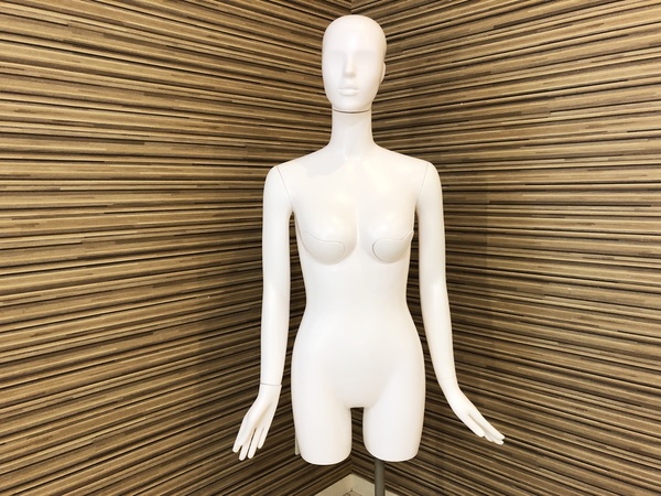 婦人マネキン 女性トルソー上半身ボディ高さ調節可能 頭・左右腕/両手/マグネット胸/スタンド付きトルソー 店舗・展示用品・什器